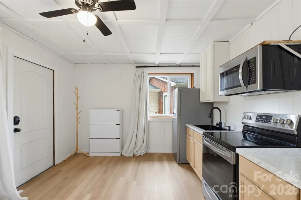 2541 Dellwood Road Waynesville, NC 28786