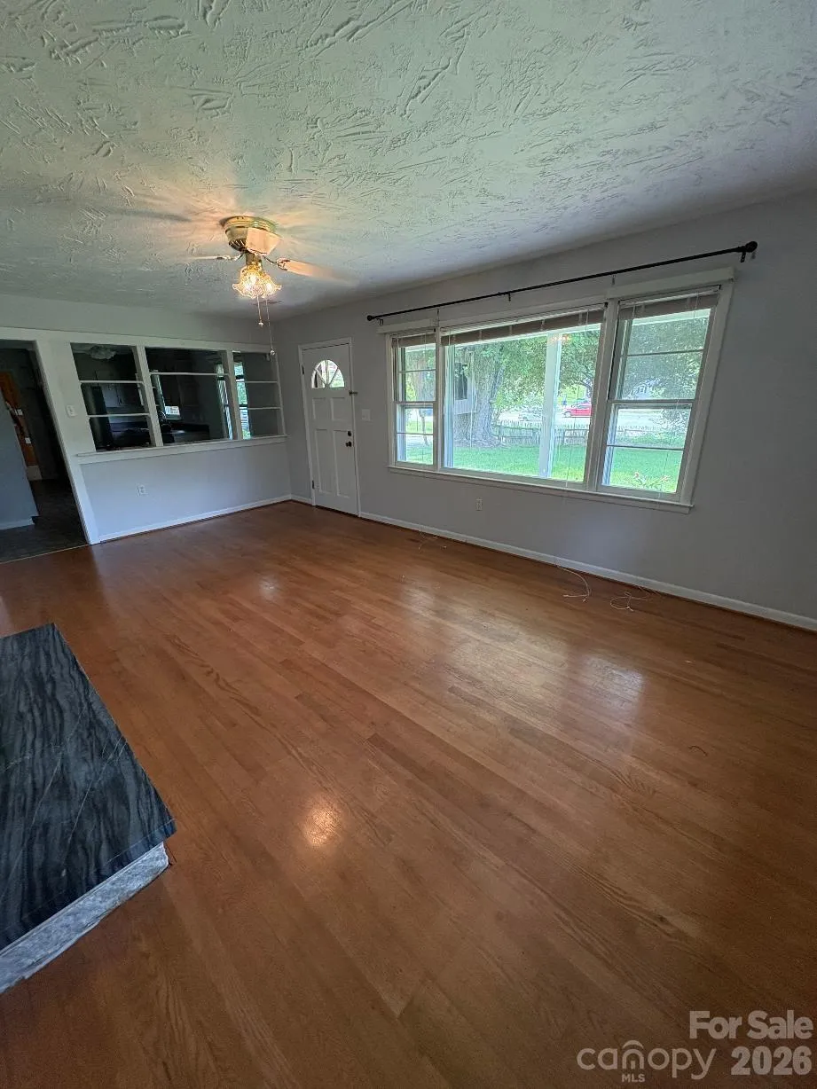 2541 Dellwood Road Waynesville, NC 28786