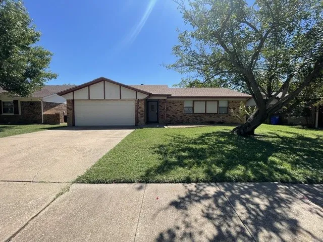7536 Meadowlark Lane Watauga, TX 76148