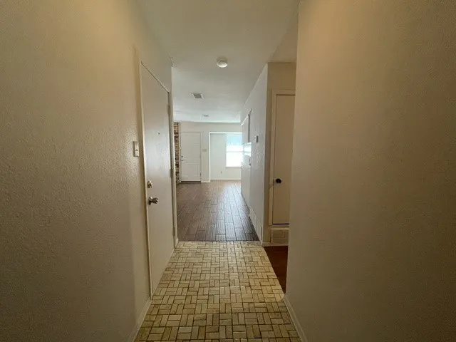 7536 Meadowlark Lane Watauga, TX 76148