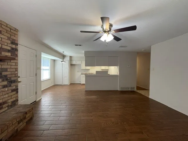 7536 Meadowlark Lane Watauga, TX 76148