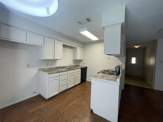 7536 Meadowlark Lane Watauga, TX 76148