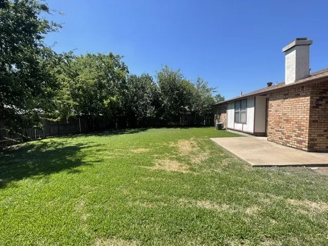 7536 Meadowlark Lane Watauga, TX 76148