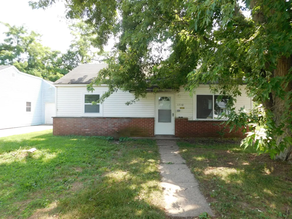 1710 Cass Street Niles, MI 49120