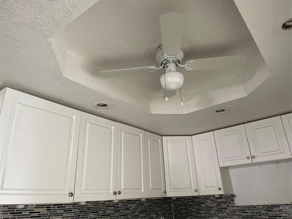 6902 SW 15th Street North Lauderdale, FL 33068