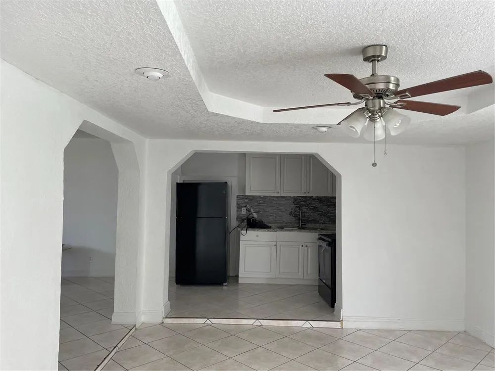 6902 SW 15th Street North Lauderdale, FL 33068