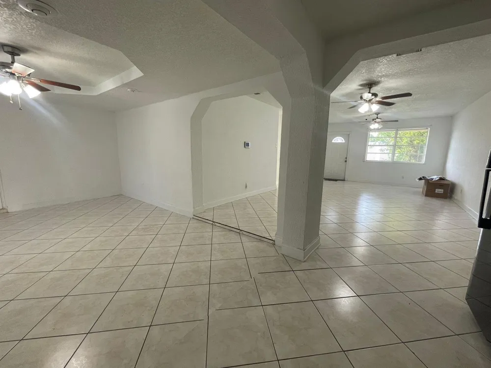 6902 SW 15th Street North Lauderdale, FL 33068