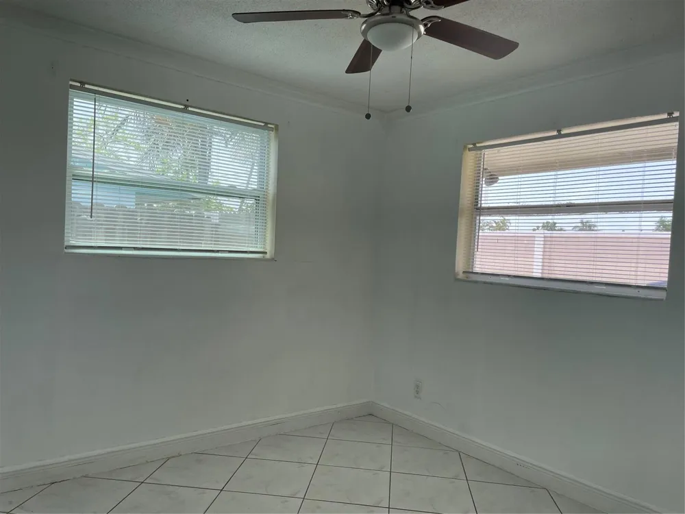 6902 SW 15th Street North Lauderdale, FL 33068