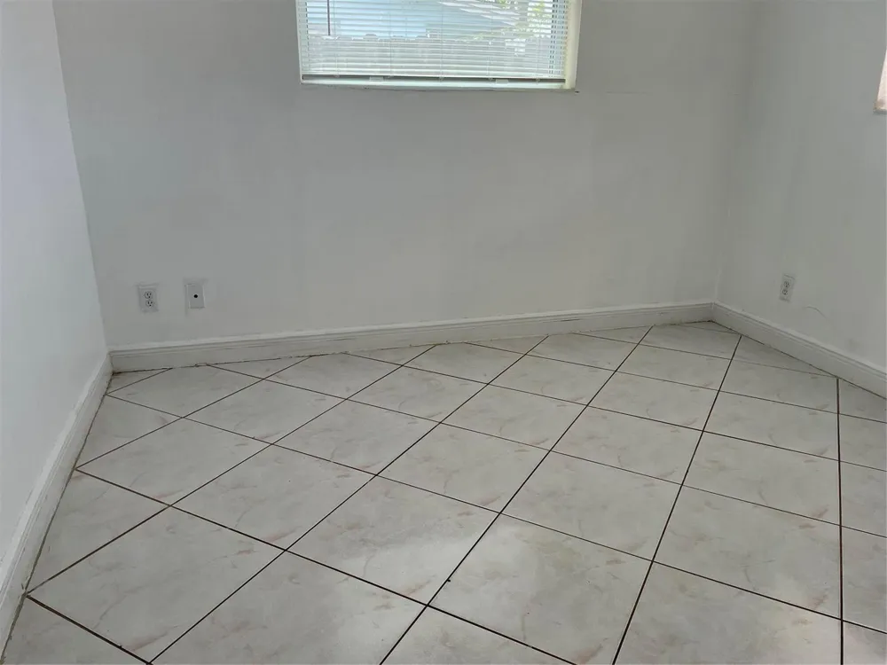 6902 SW 15th Street North Lauderdale, FL 33068