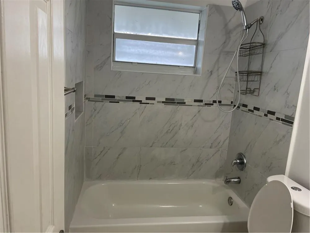 6902 SW 15th Street North Lauderdale, FL 33068