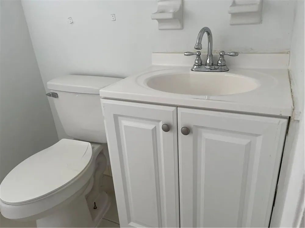 6902 SW 15th Street North Lauderdale, FL 33068