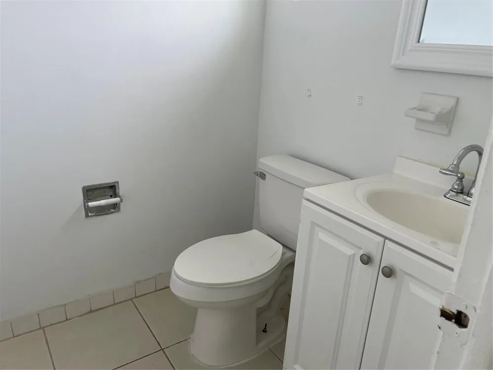 6902 SW 15th Street North Lauderdale, FL 33068