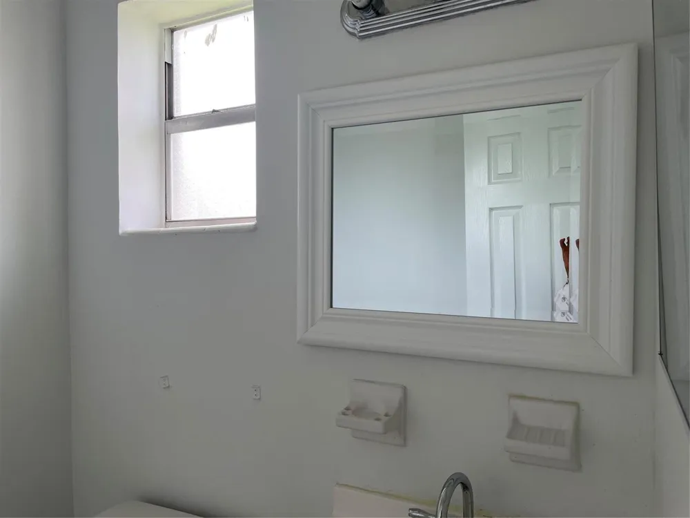6902 SW 15th Street North Lauderdale, FL 33068