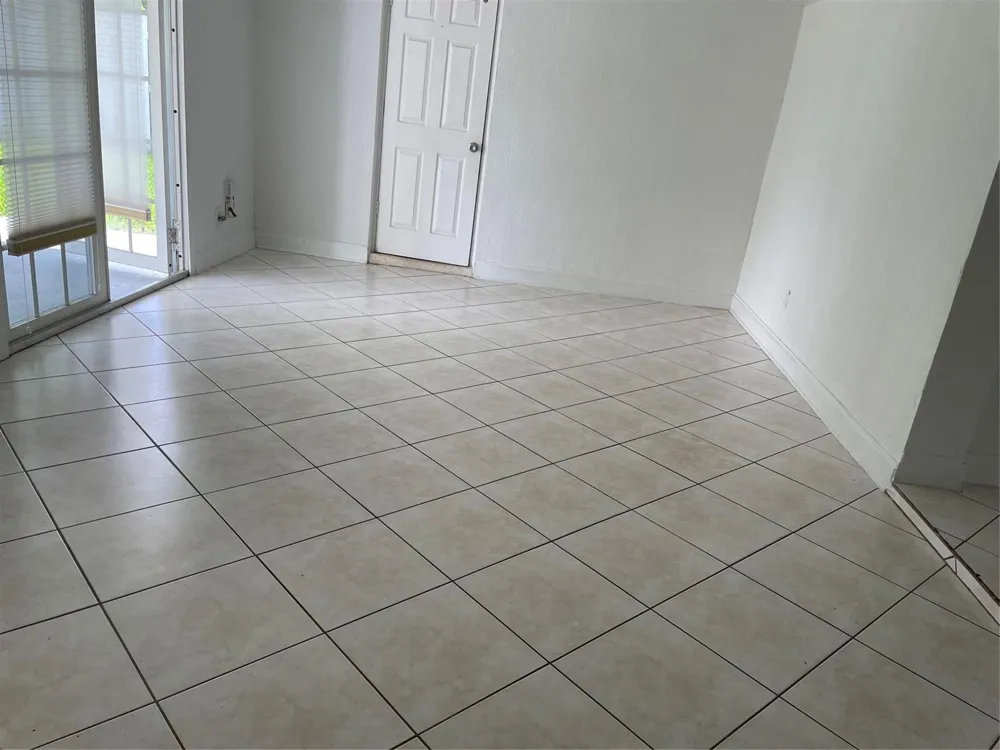 6902 SW 15th Street North Lauderdale, FL 33068