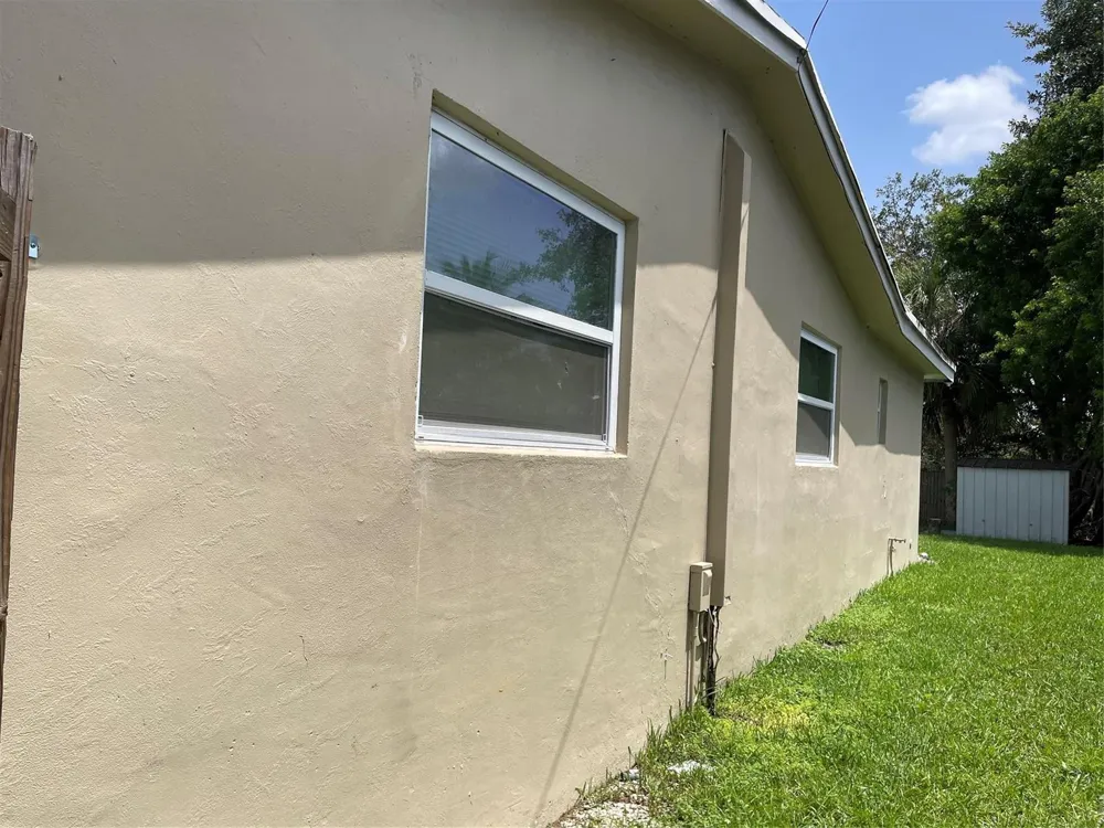 6902 SW 15th Street North Lauderdale, FL 33068