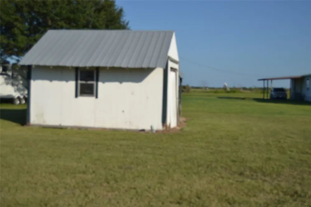5893 SE County Road 2050 Corsicana, TX 75109