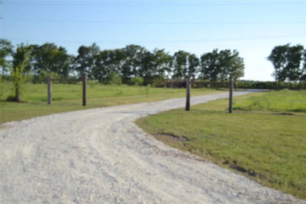5893 SE County Road 2050 Corsicana, TX 75109