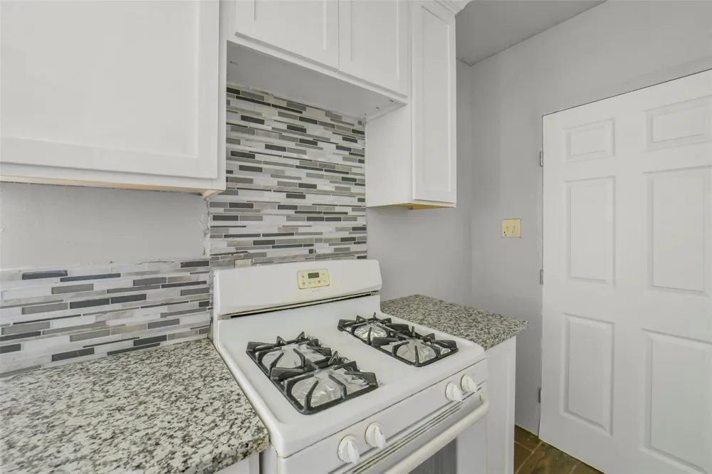 220 Engel Street Houston, TX 77011