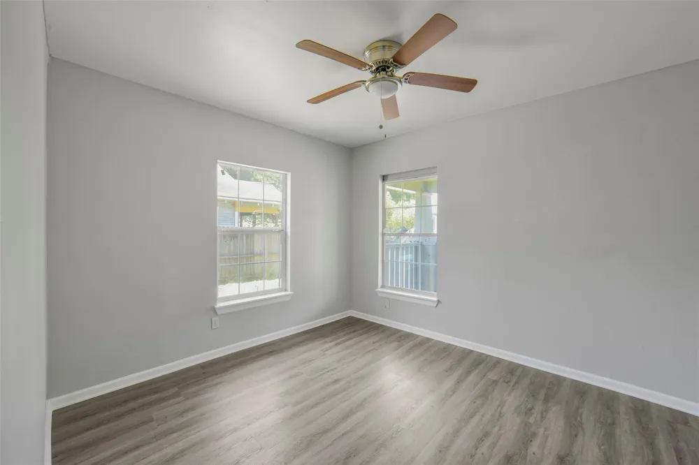 220 Engel Street Houston, TX 77011
