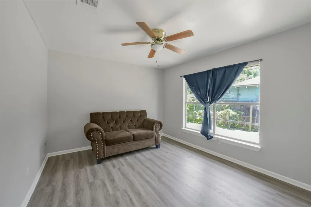220 Engel Street Houston, TX 77011