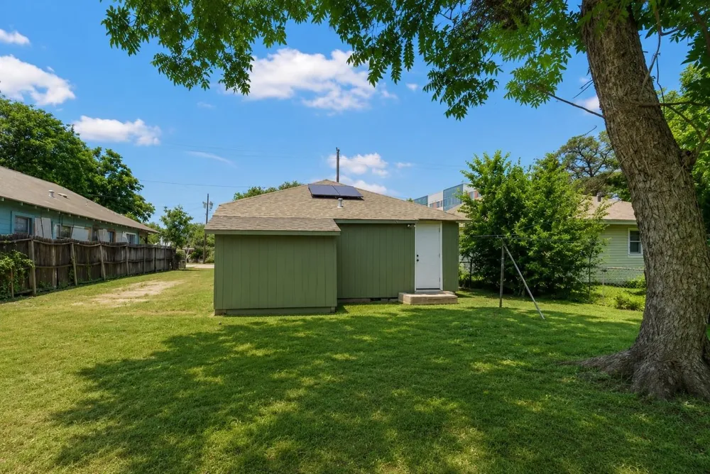 220 Engel Street Houston, TX 77011