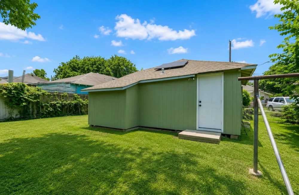 220 Engel Street Houston, TX 77011