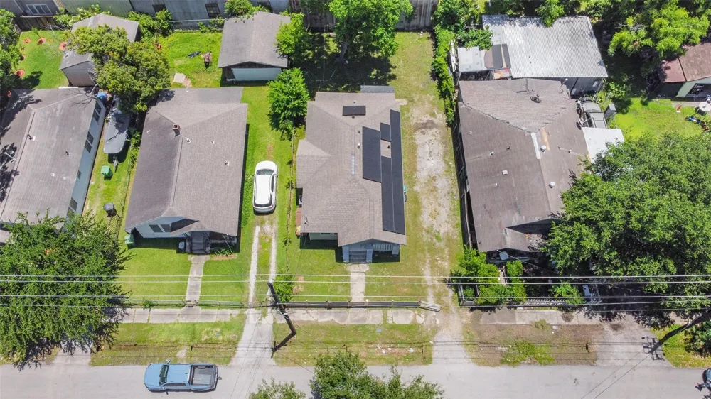 220 Engel Street Houston, TX 77011
