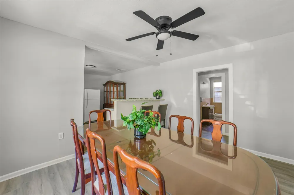 220 Engel Street Houston, TX 77011