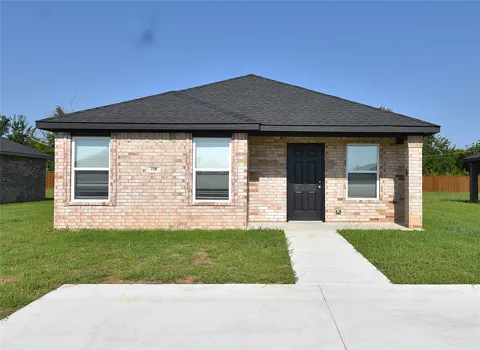 729 Elm Street