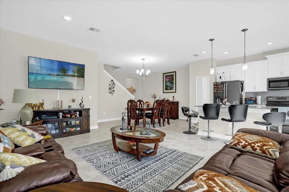 2909 THEME STREET Kissimmee, FL 34746