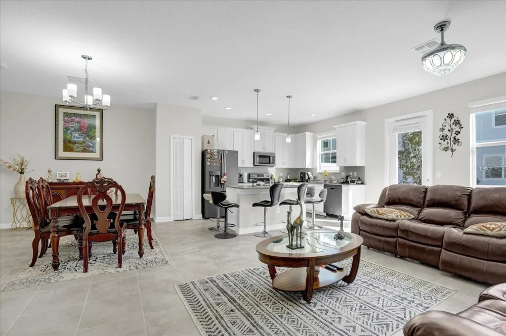 2909 THEME STREET Kissimmee, FL 34746
