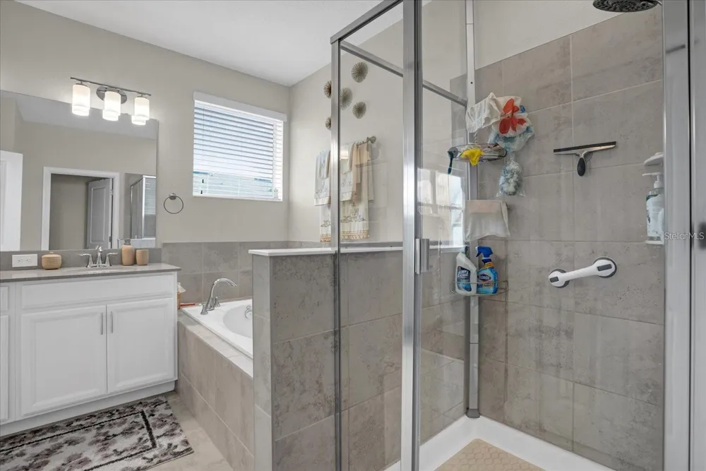 2909 THEME STREET Kissimmee, FL 34746
