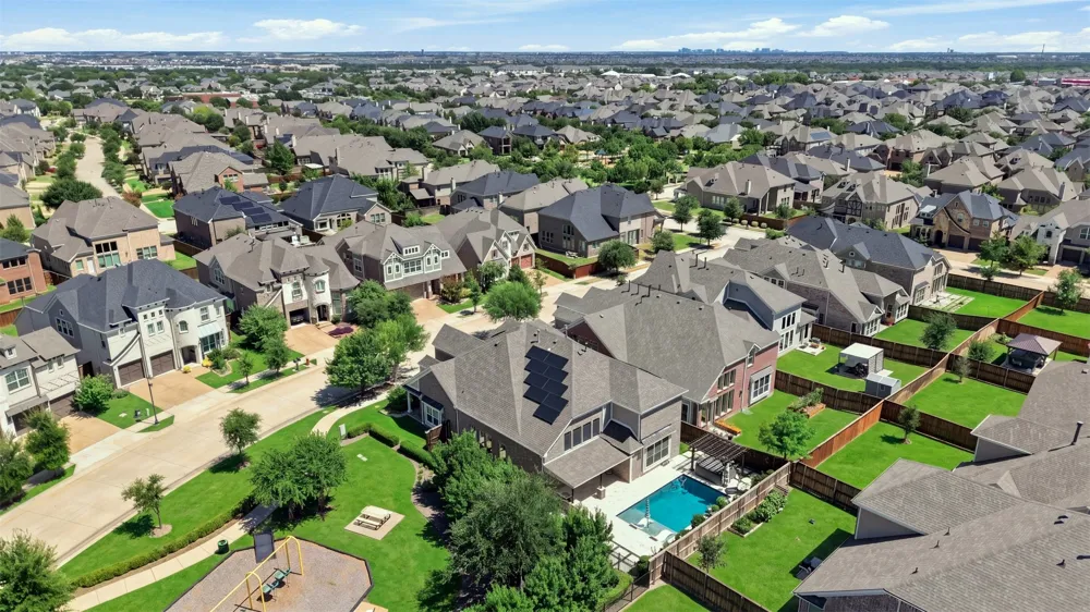 1317 Mary Horn Drive Aubrey, TX 76227