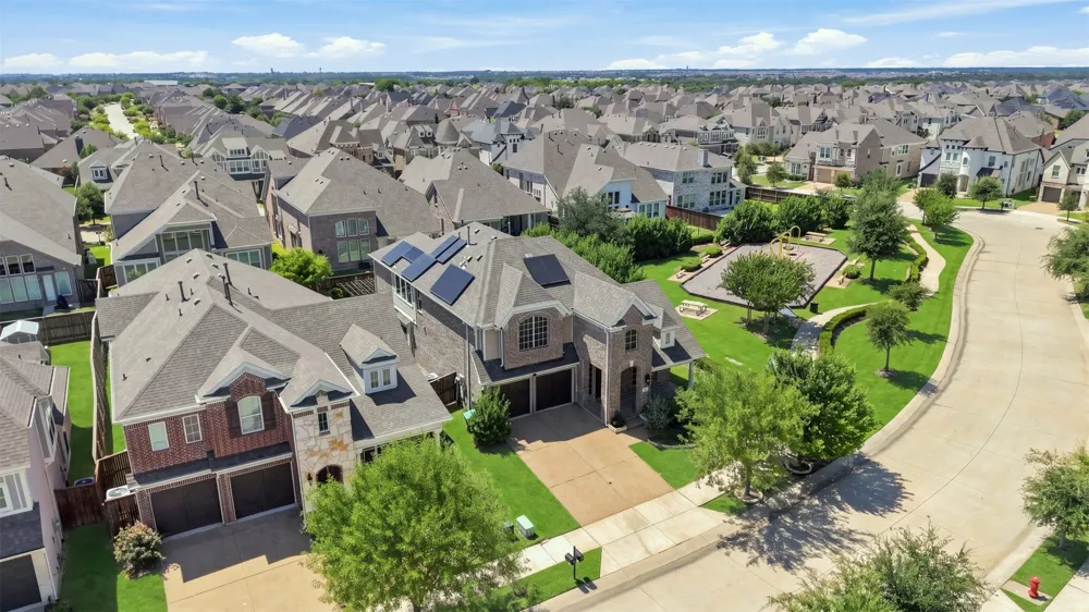 1317 Mary Horn Drive Aubrey, TX 76227