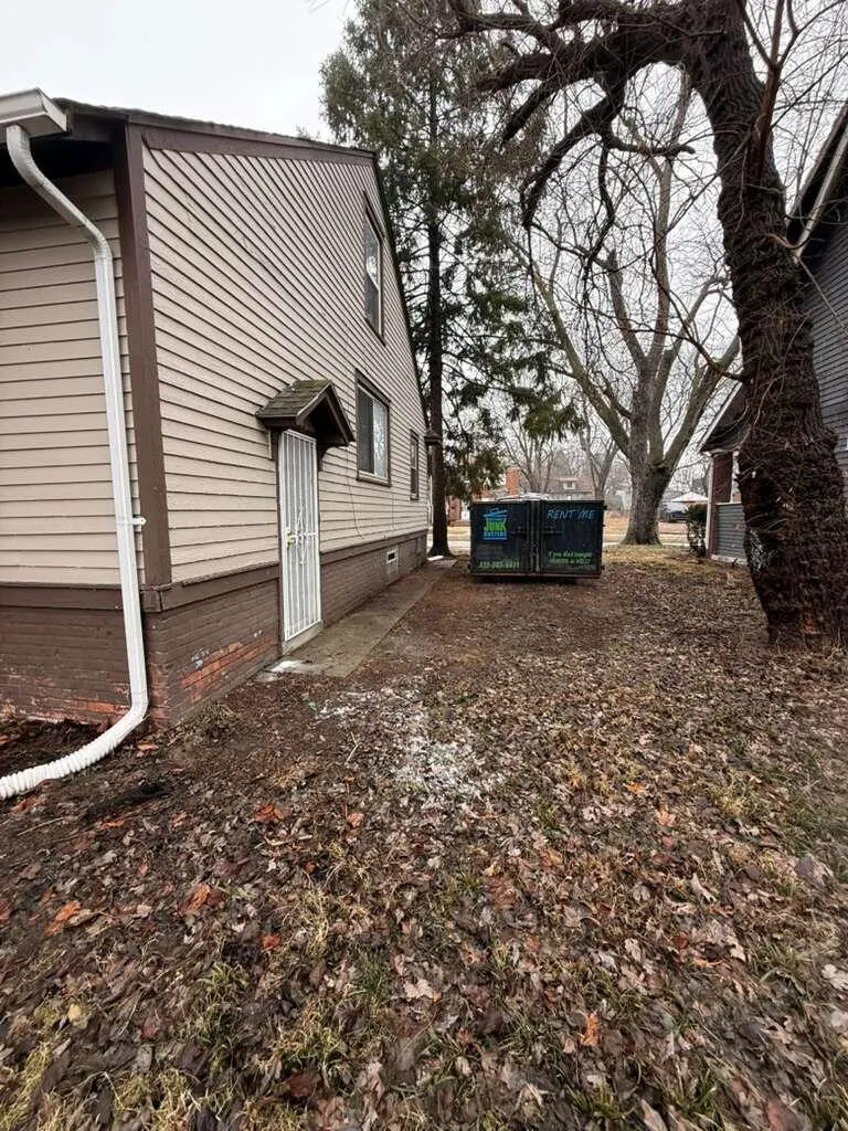 16584 Blackstone Street Detroit, MI 48219