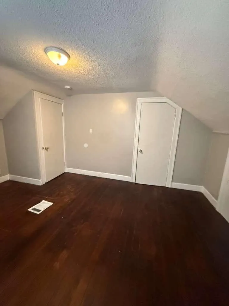 16584 Blackstone Street Detroit, MI 48219