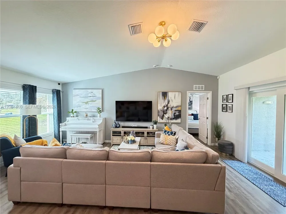 3006 Base Ct La Belle, FL 33935