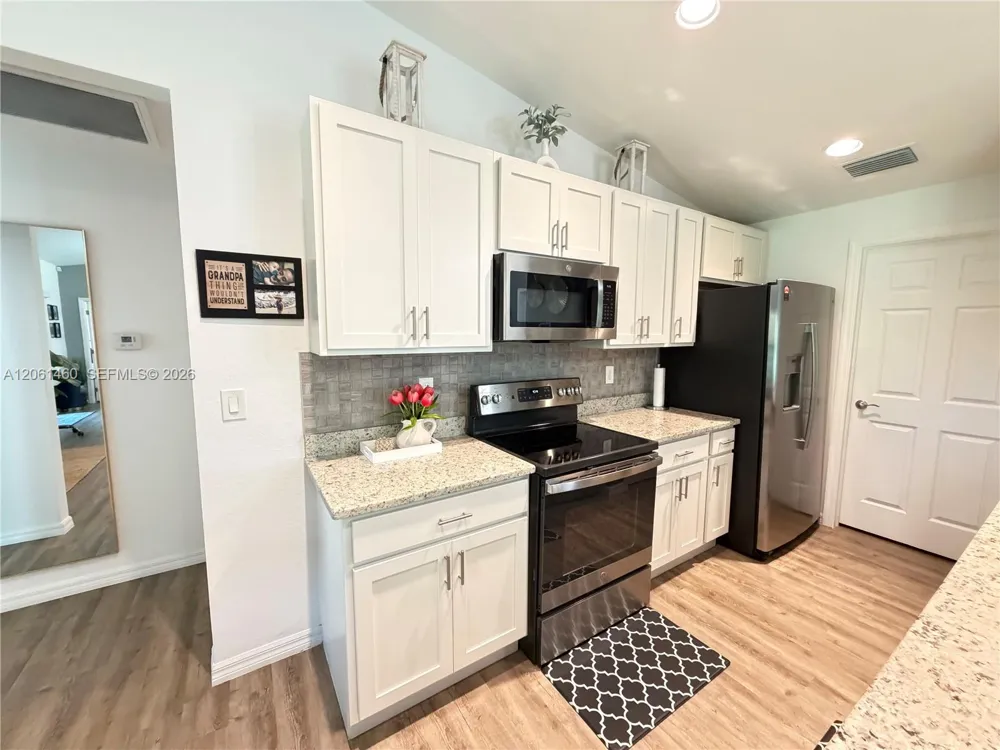 3006 Base Ct La Belle, FL 33935