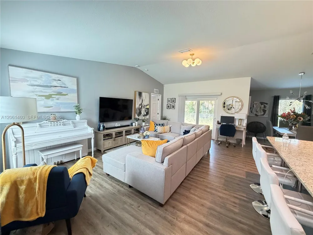 3006 Base Ct La Belle, FL 33935