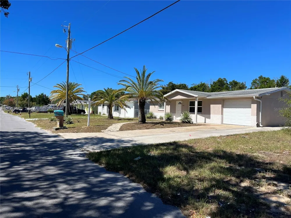 7407 UNIVERSITY DRIVE Hudson, FL 34667