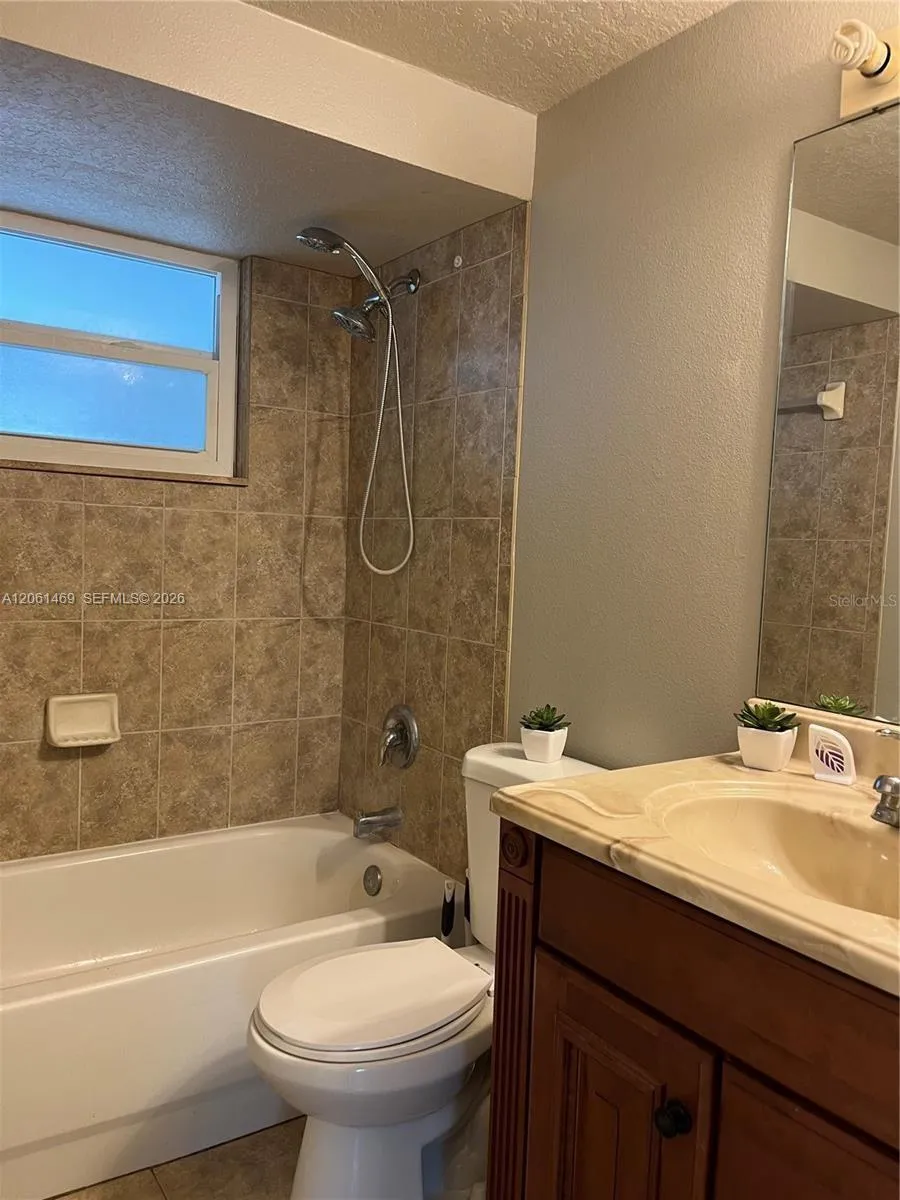 7407 UNIVERSITY DRIVE Hudson, FL 34667
