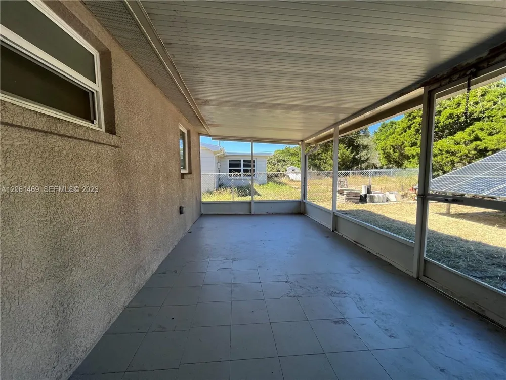 7407 UNIVERSITY DRIVE Hudson, FL 34667