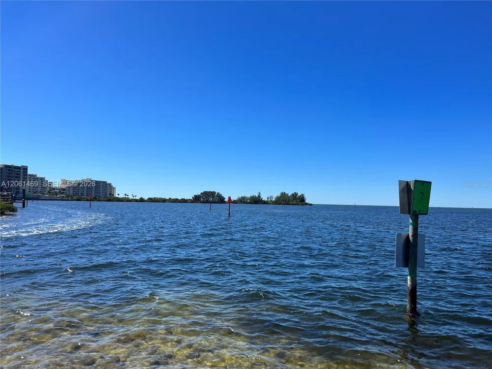 7407 UNIVERSITY DRIVE Hudson, FL 34667