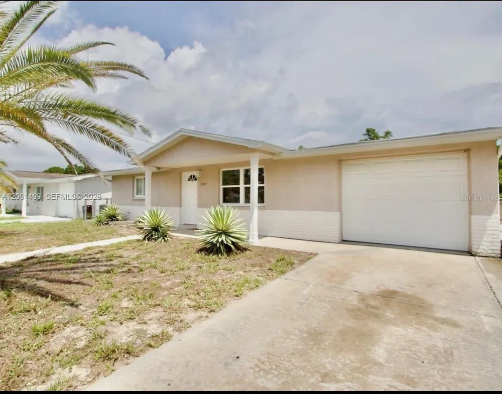7407 UNIVERSITY DRIVE Hudson, FL 34667
