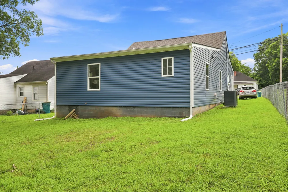 738 Belfast St Lewisburg, TN 37091