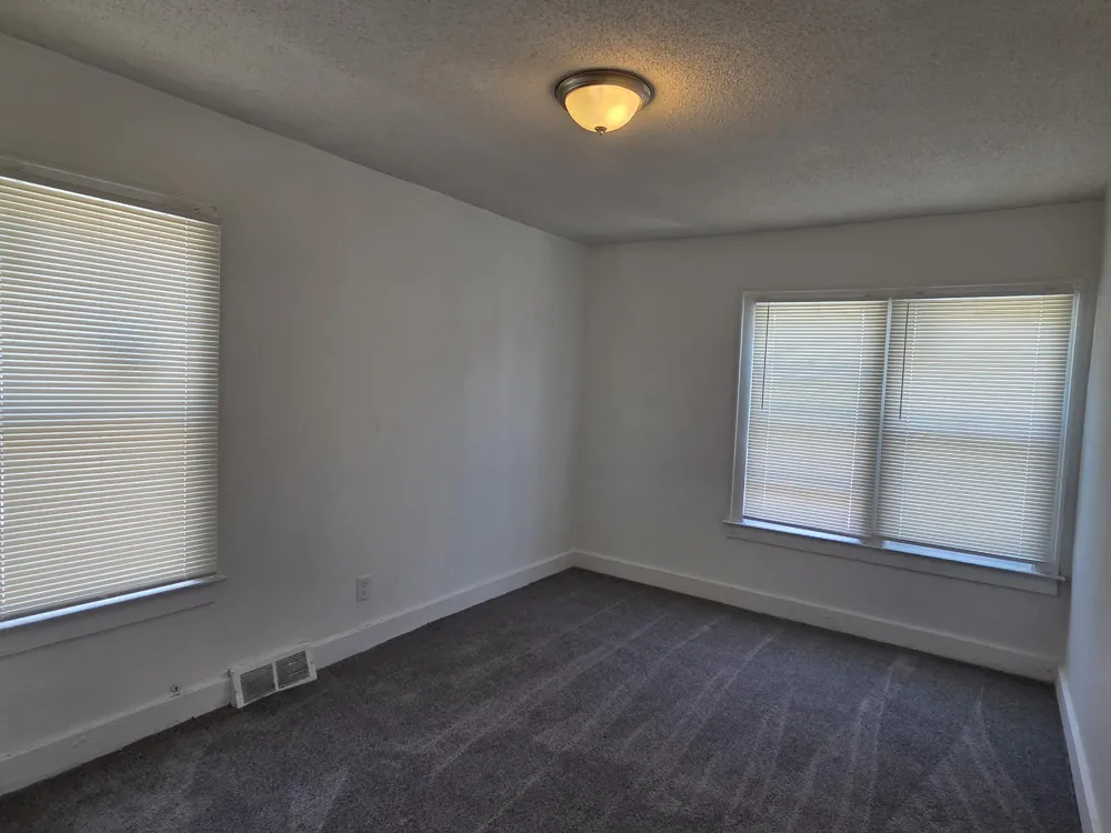 15757 Pinehurst Street Detroit, MI 48238