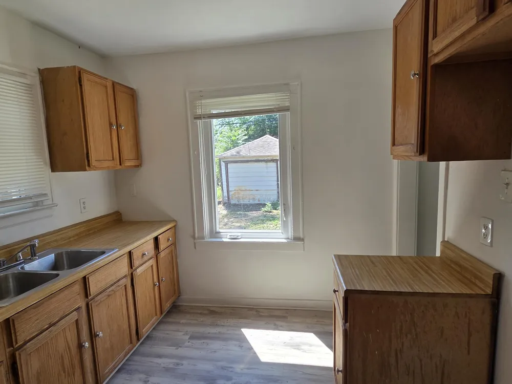 15757 Pinehurst Street Detroit, MI 48238