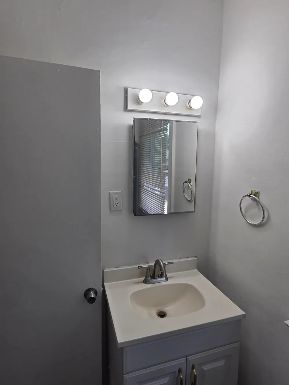 15757 Pinehurst Street Detroit, MI 48238