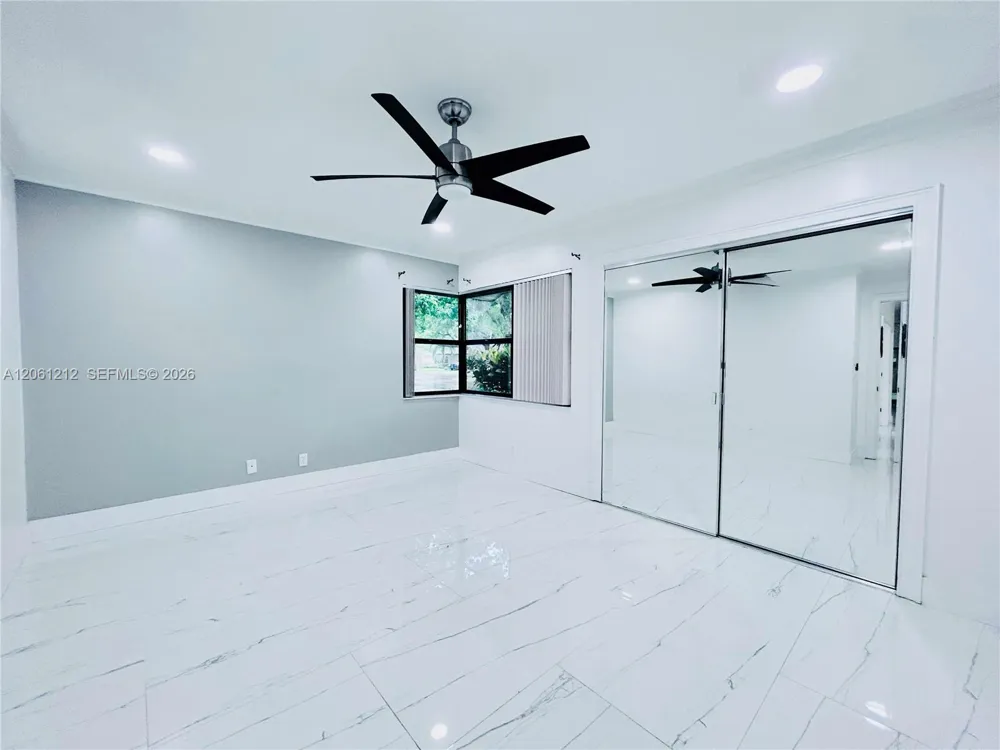 2560 Calamondin Cir Coconut Creek, FL 33063