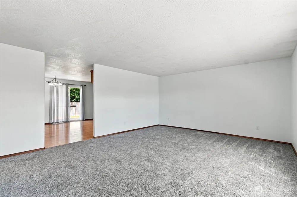 106 Mission Kelso, WA 98626